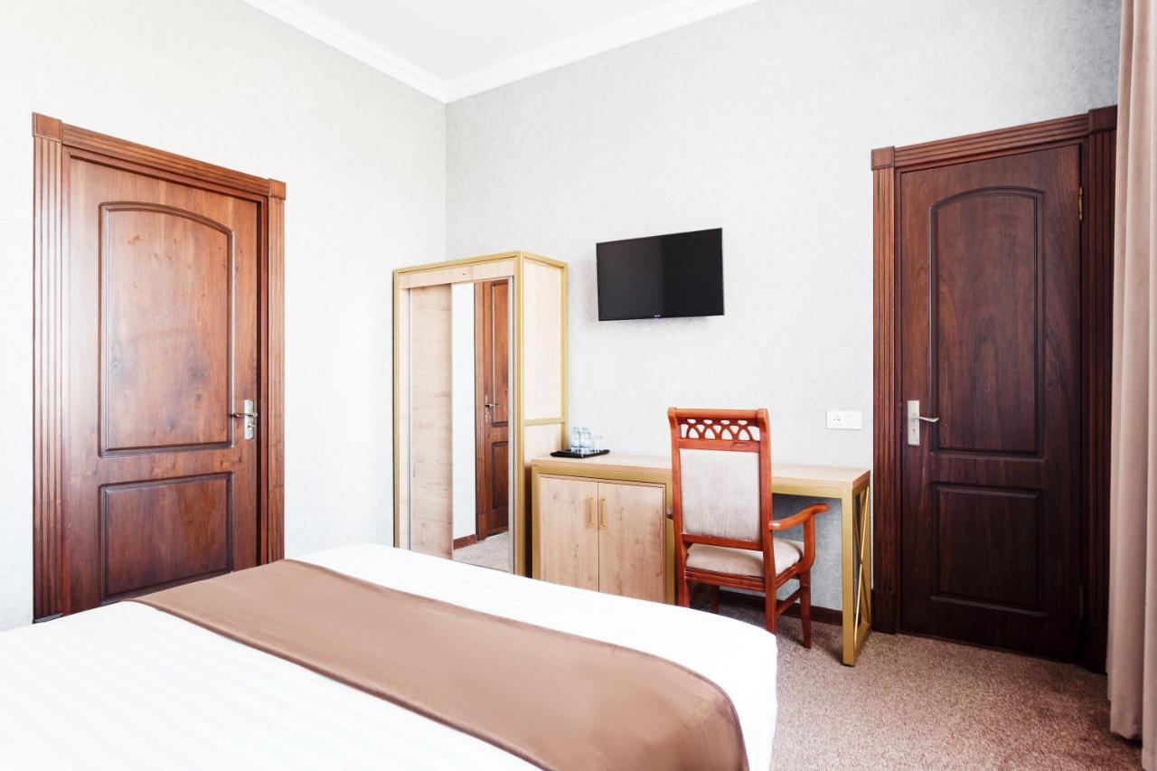 Western Suites Hotel Taškent Exteriér fotografie