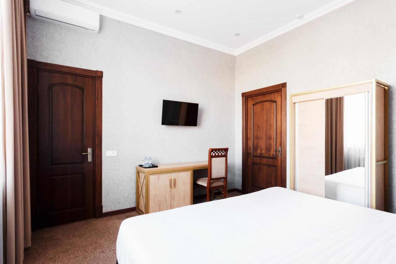 Western Suites Hotel Taškent Exteriér fotografie