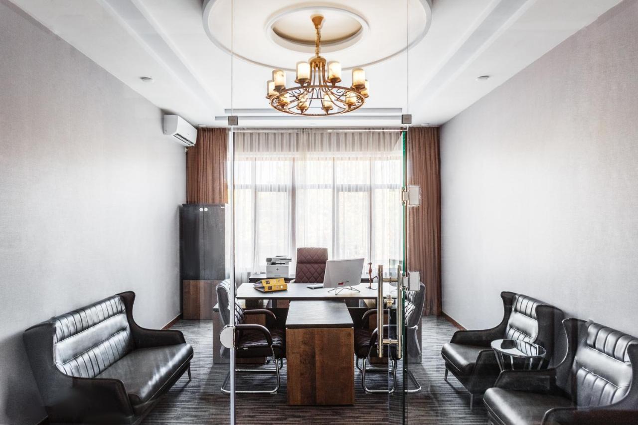 Western Suites Hotel Taškent Exteriér fotografie