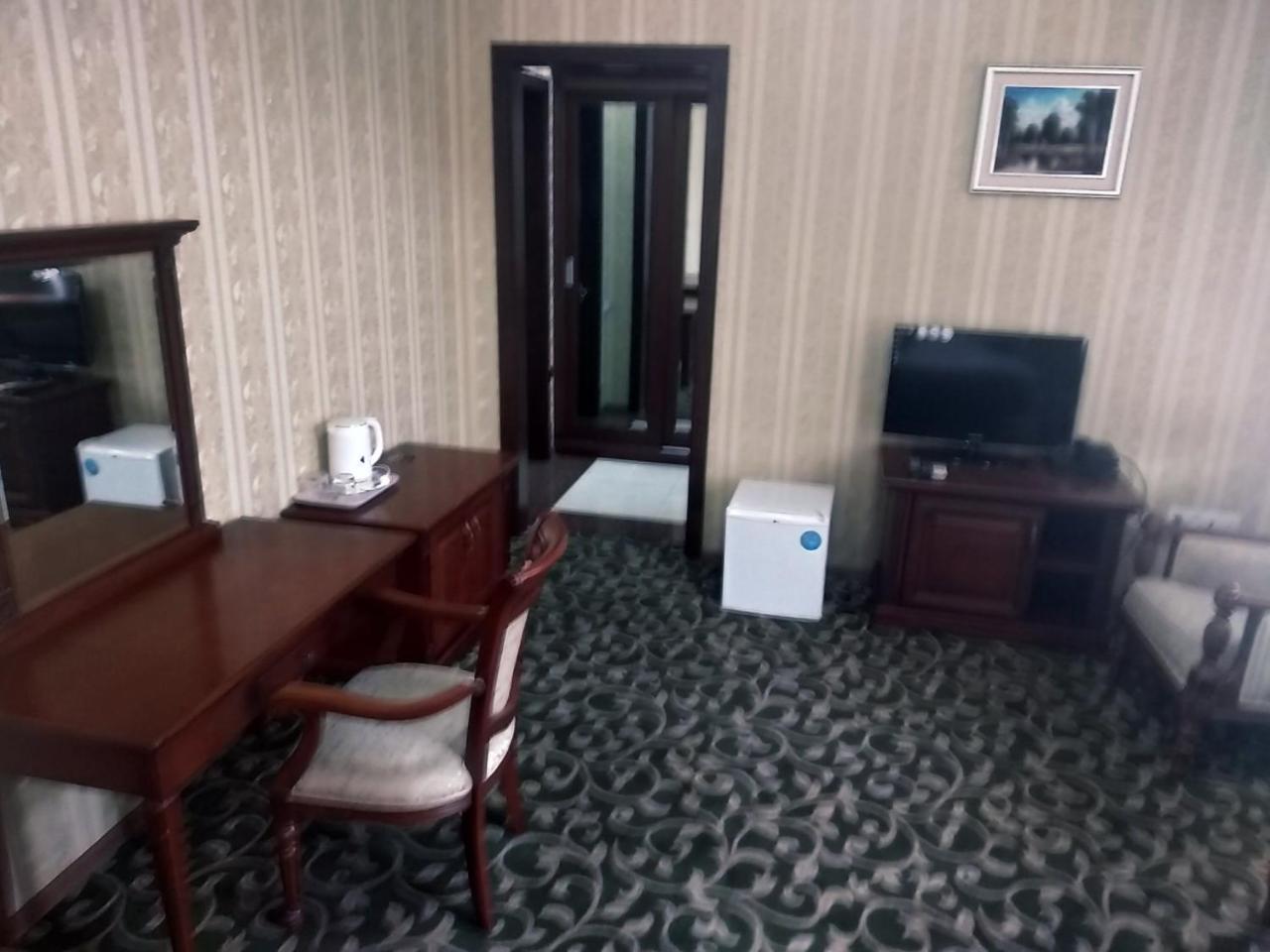 Western Suites Hotel Taškent Exteriér fotografie